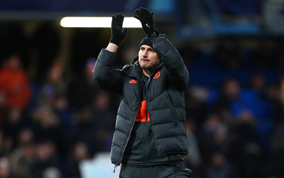 冲刺阶段阿贾克斯调整名单以备全明星赛；豪取连胜环节打磨；压力陡增；更衣室氛围转暖的简单介绍